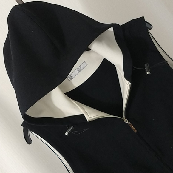 Jax hooded zip front vest - Picture 4 of 6